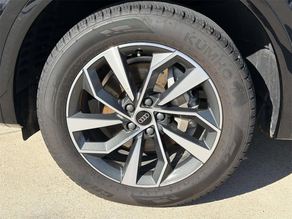 Used 2025 Audi Q5 2.0T Premium Plus w/ Premium Plus Package image 6