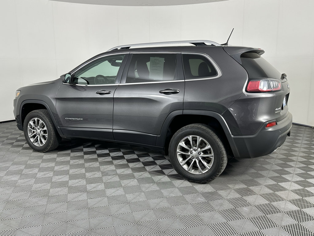 Used 2019 Jeep Cherokee Latitude Plus w/ Comfort/Convenience Group AWD/4WD image 4
