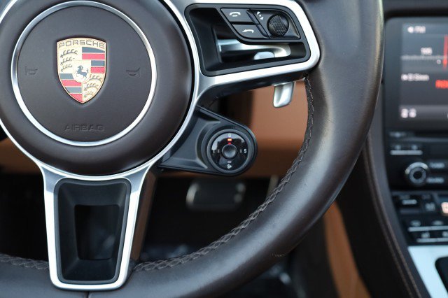 Used 2018 Porsche 718 Boxster S image 30