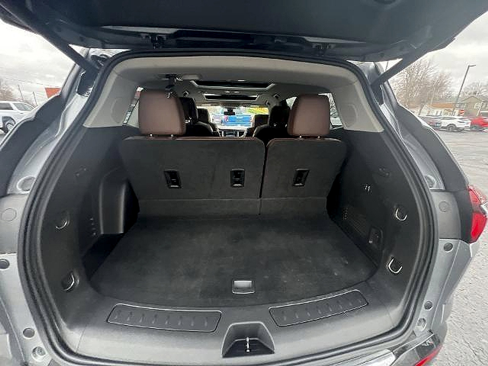 Certified 2018 Buick Enclave Avenir w/ Avenir Technology Package AWD/4WD image 20