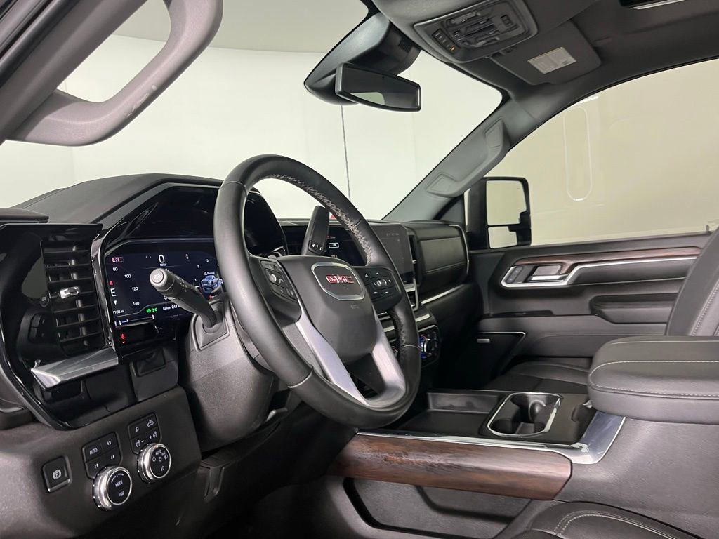 Used 2024 GMC Sierra 2500 SLT w/ SLT Premium Package image 23