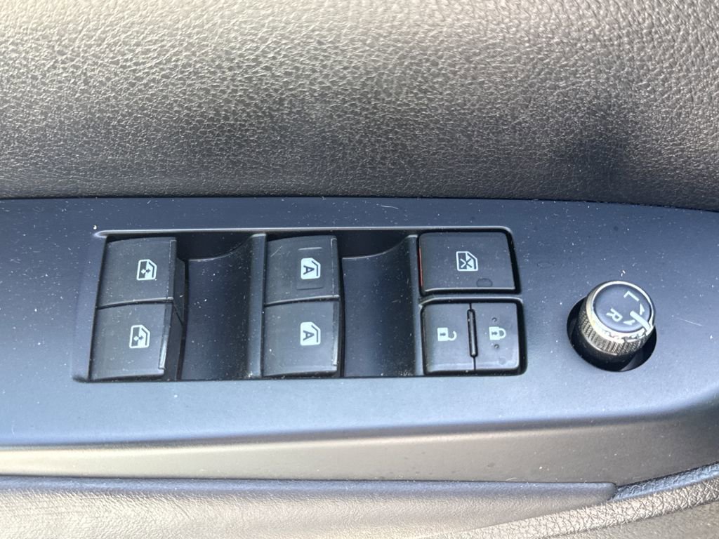Used 2016 Toyota Highlander Plus AWD/4WD image 14