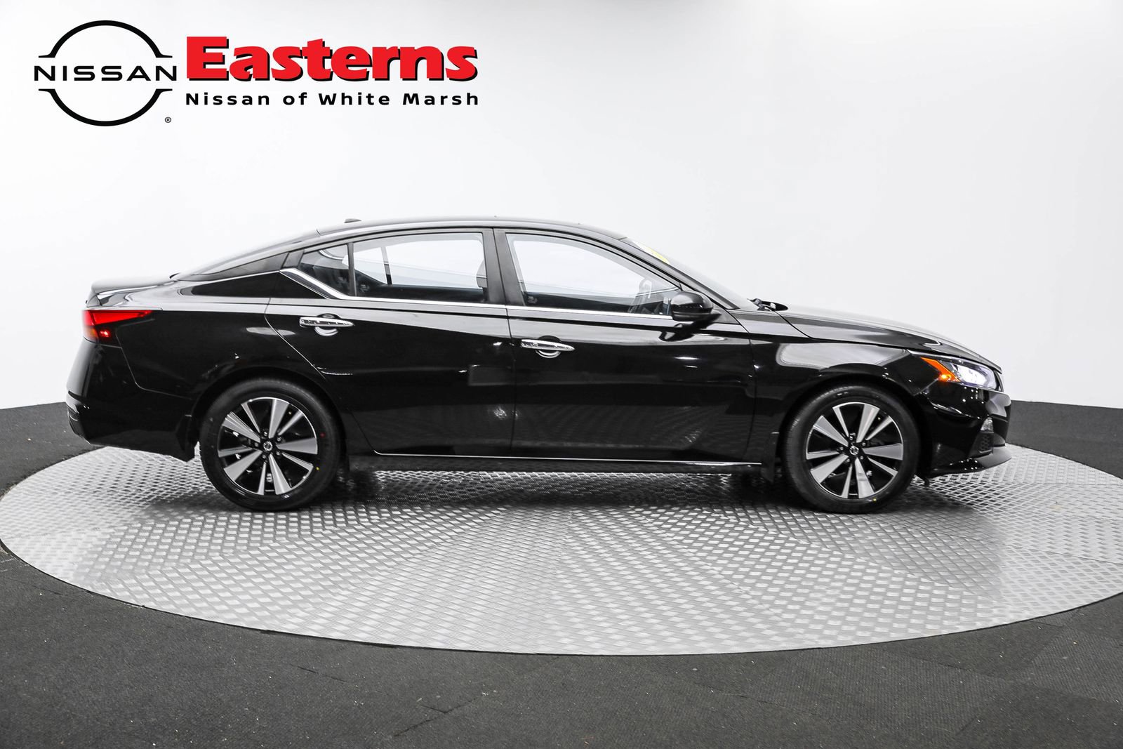 Used 2021 Nissan Altima 2.5 SV w/ SV Premium Package image 13