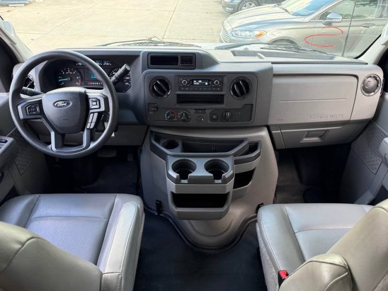 Used 2023 Ford E-450 and Econoline 450 Super Duty w/ Power Windows & Locks Group RWD image 14