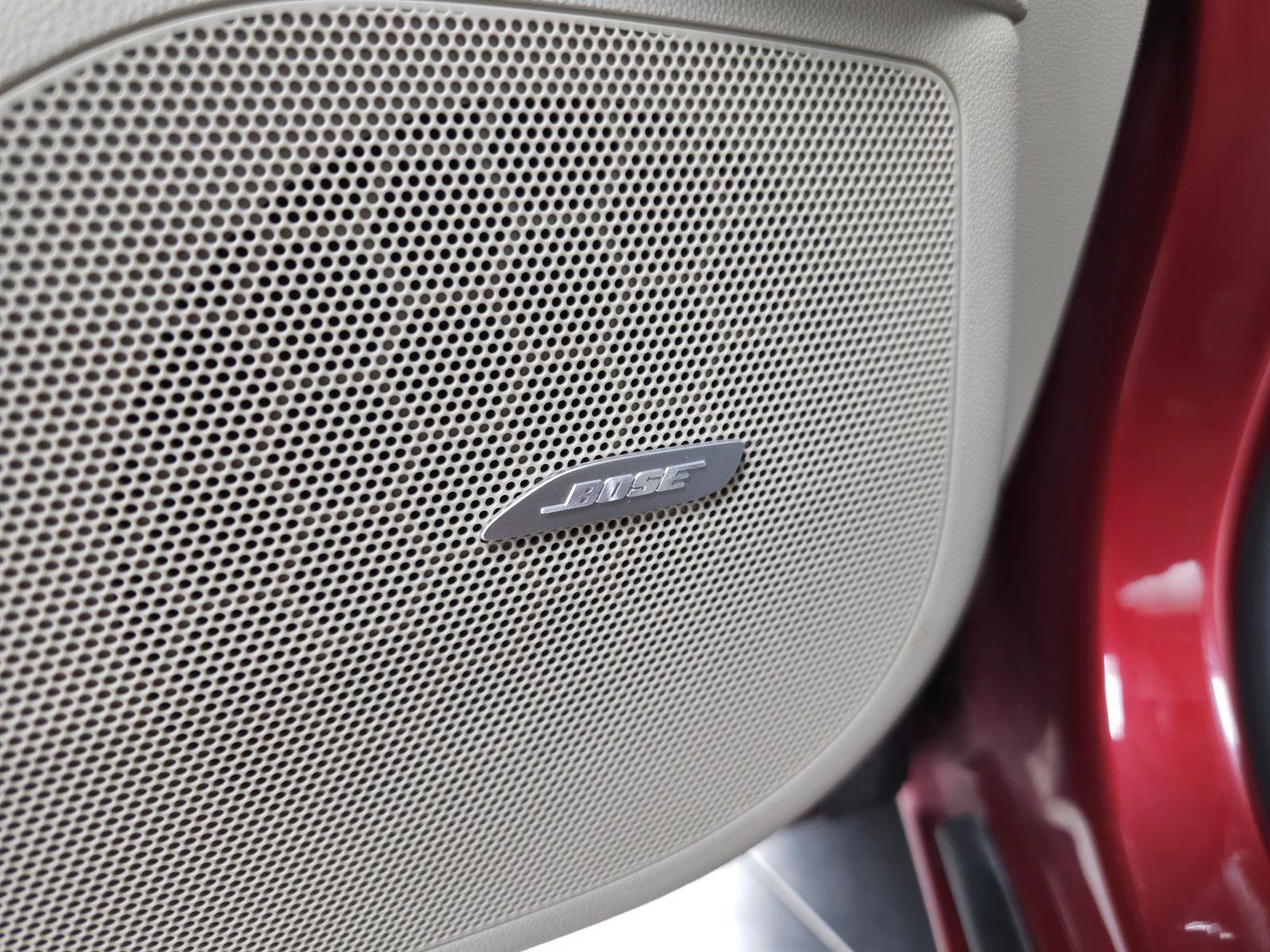 Used 2018 Buick LaCrosse Essence w/ Sun and Shade Package FWD image 12