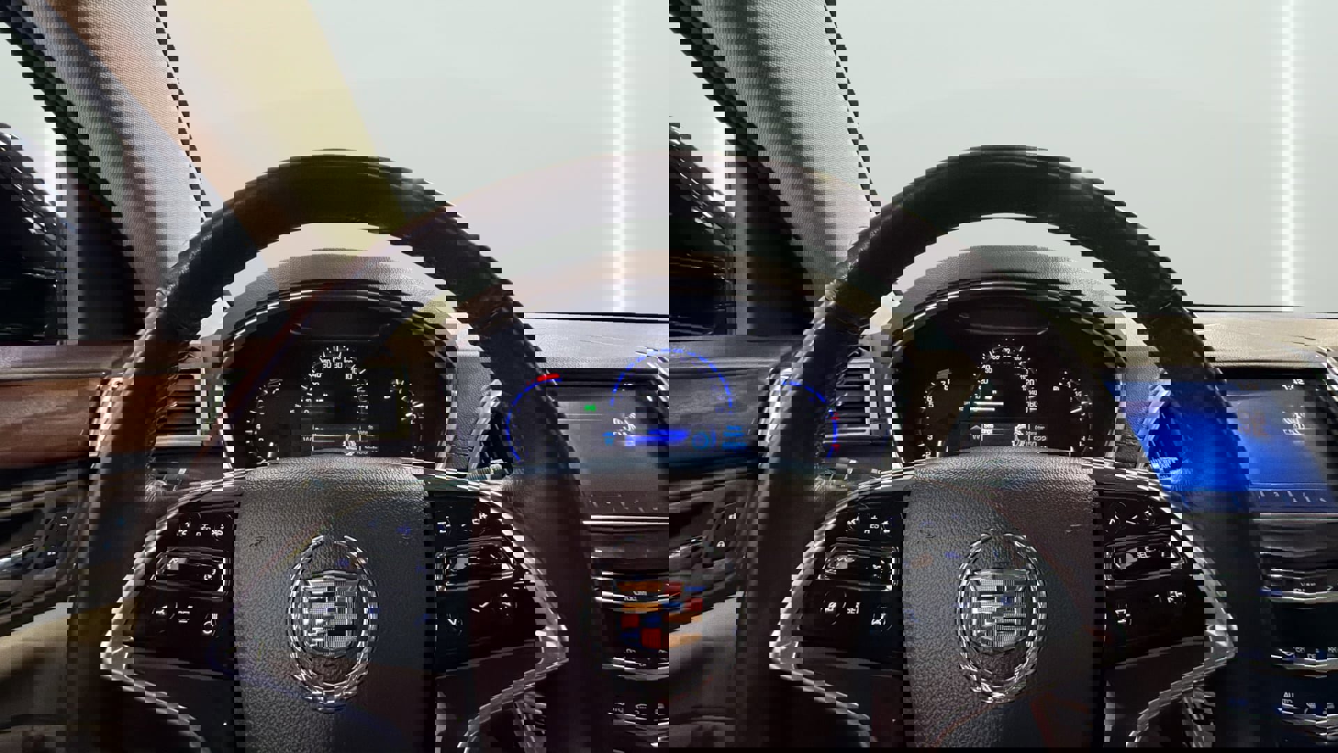 Used 2015 Cadillac SRX Luxury w/ Driver Awareness Package image 30