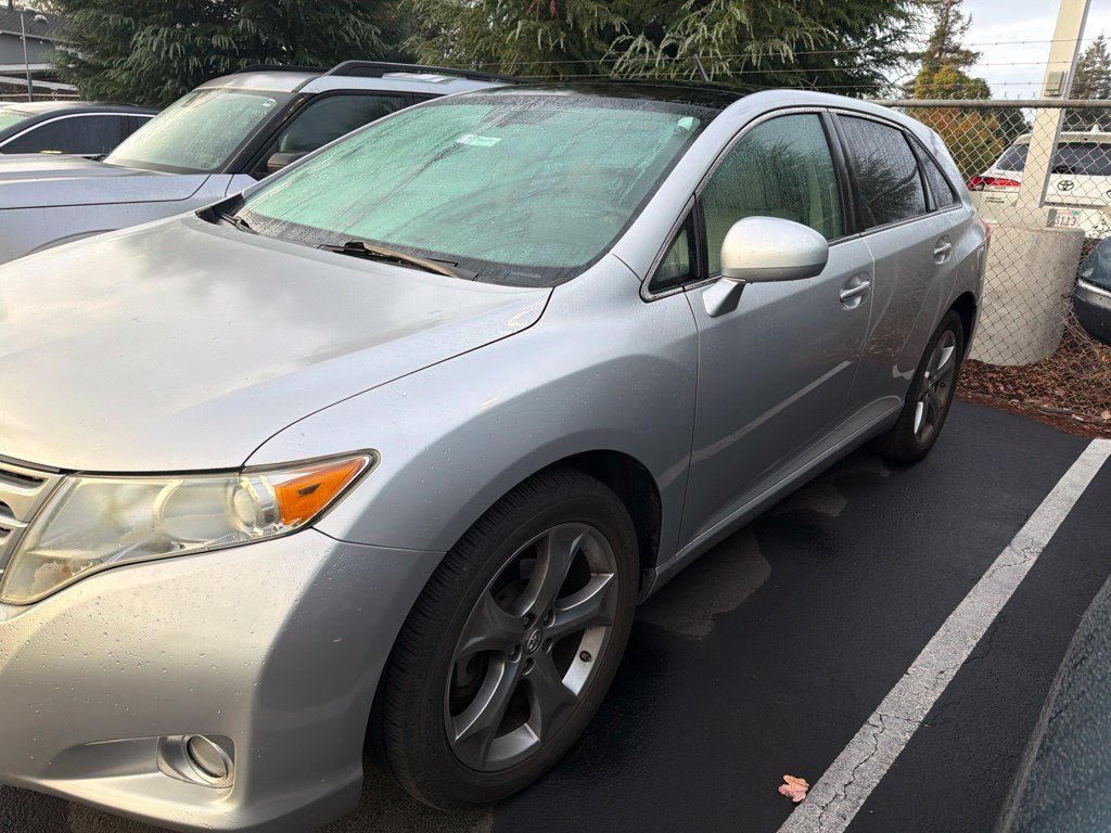 Used 2011 Toyota Venza w/ Premium Pkg #2 FWD image 2
