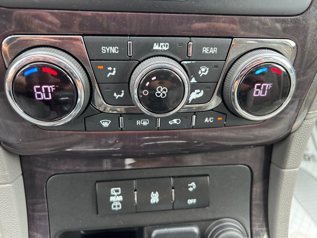Used 2015 Buick Enclave Convenience FWD image 32