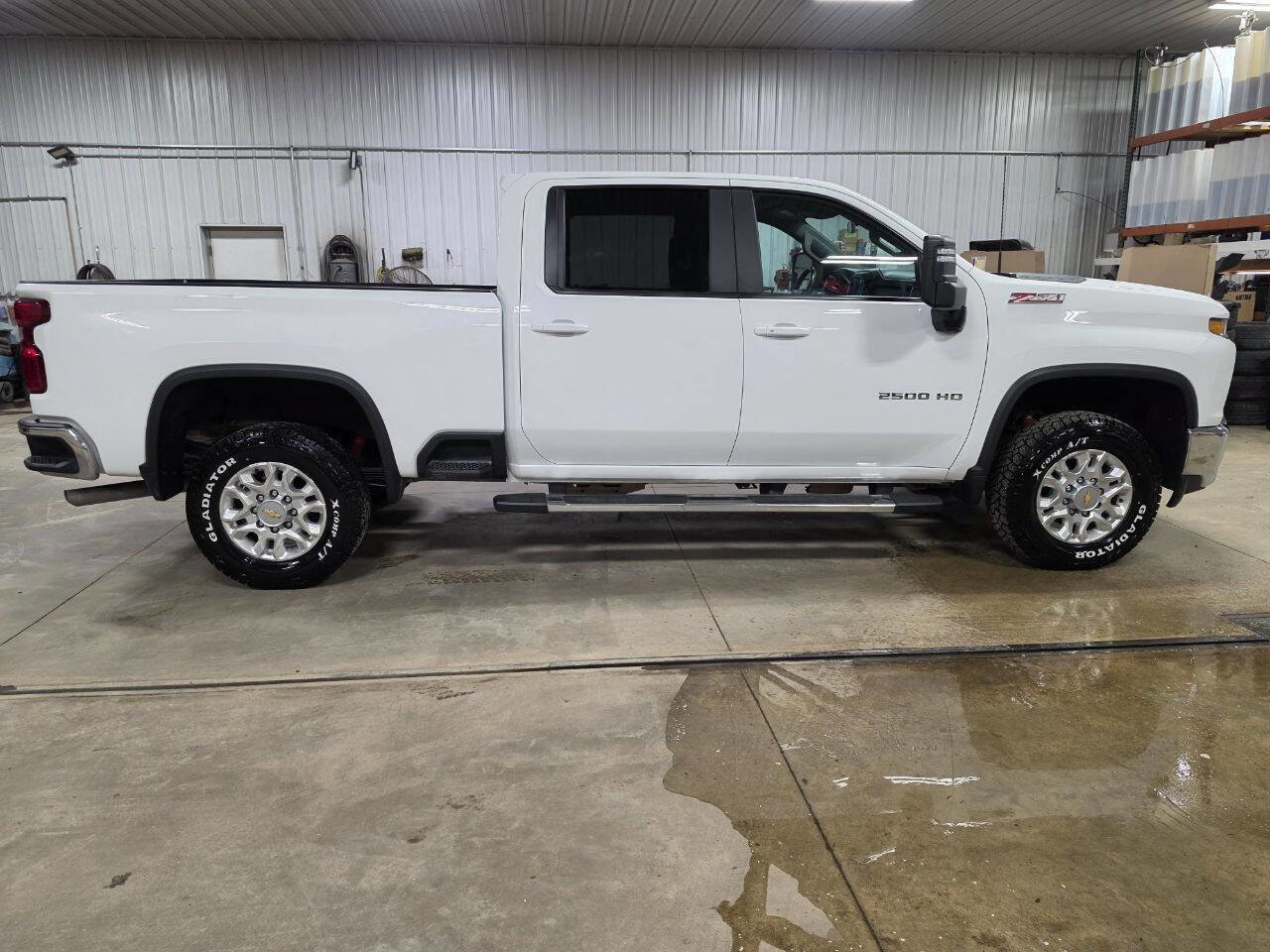 Used 2023 Chevrolet Silverado 2500 LT w/ Convenience Package AWD/4WD image 10