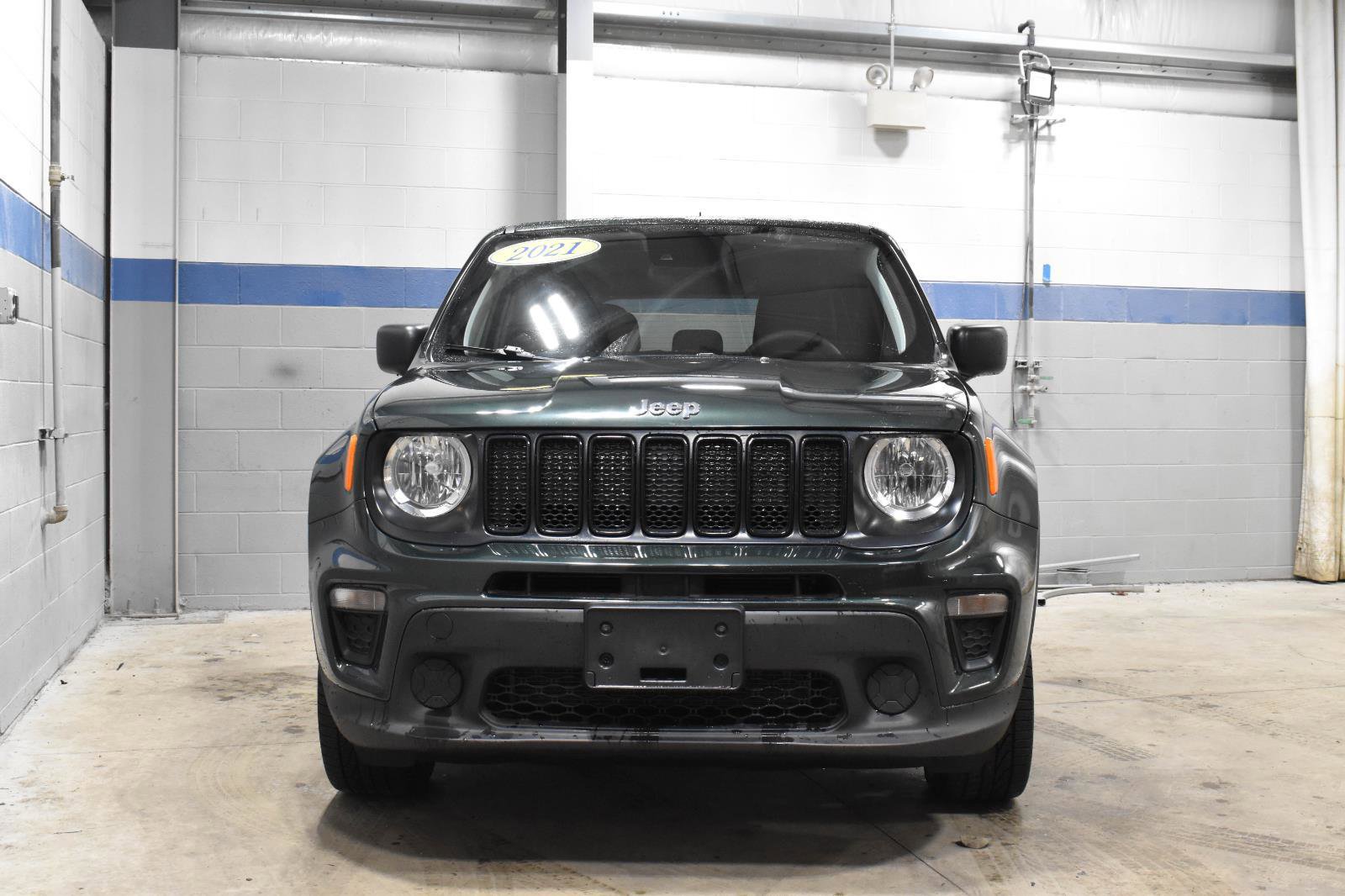 Used 2021 Jeep Renegade Sport image 28
