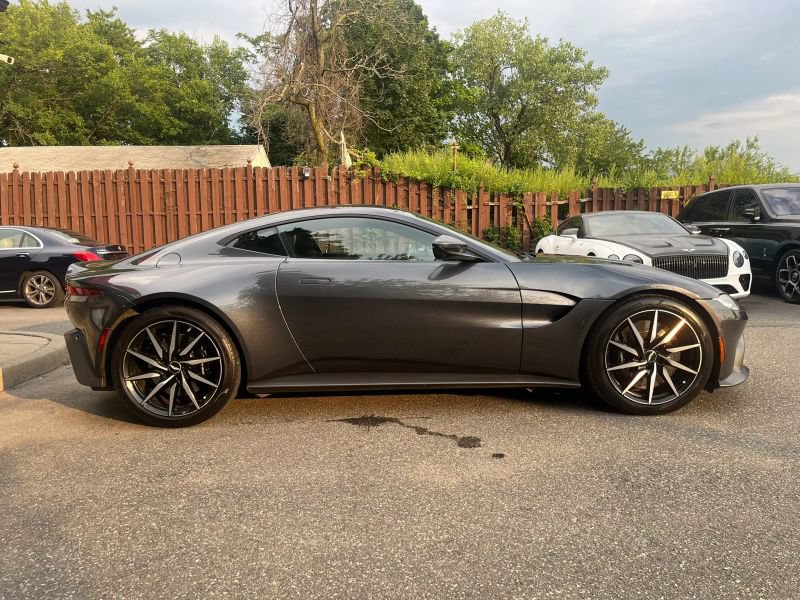 Used 2020 Aston Martin V8 Vantage Coupe RWD image 8