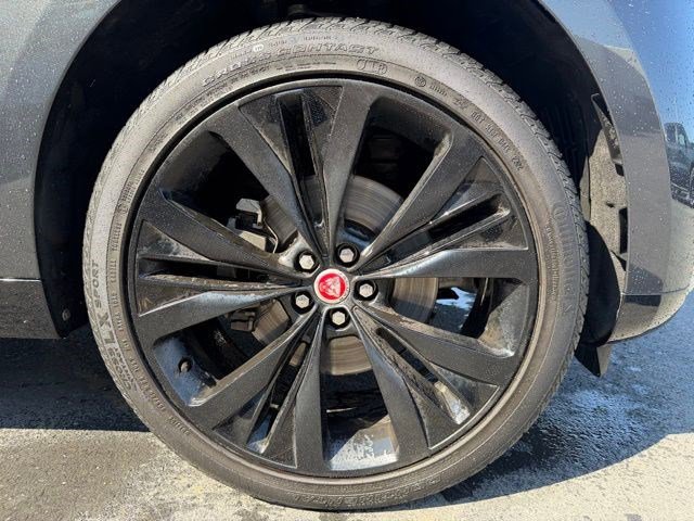 Used 2023 Jaguar F-PACE S image 23