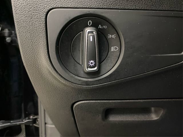 Used 2019 Volkswagen Tiguan SE image 22