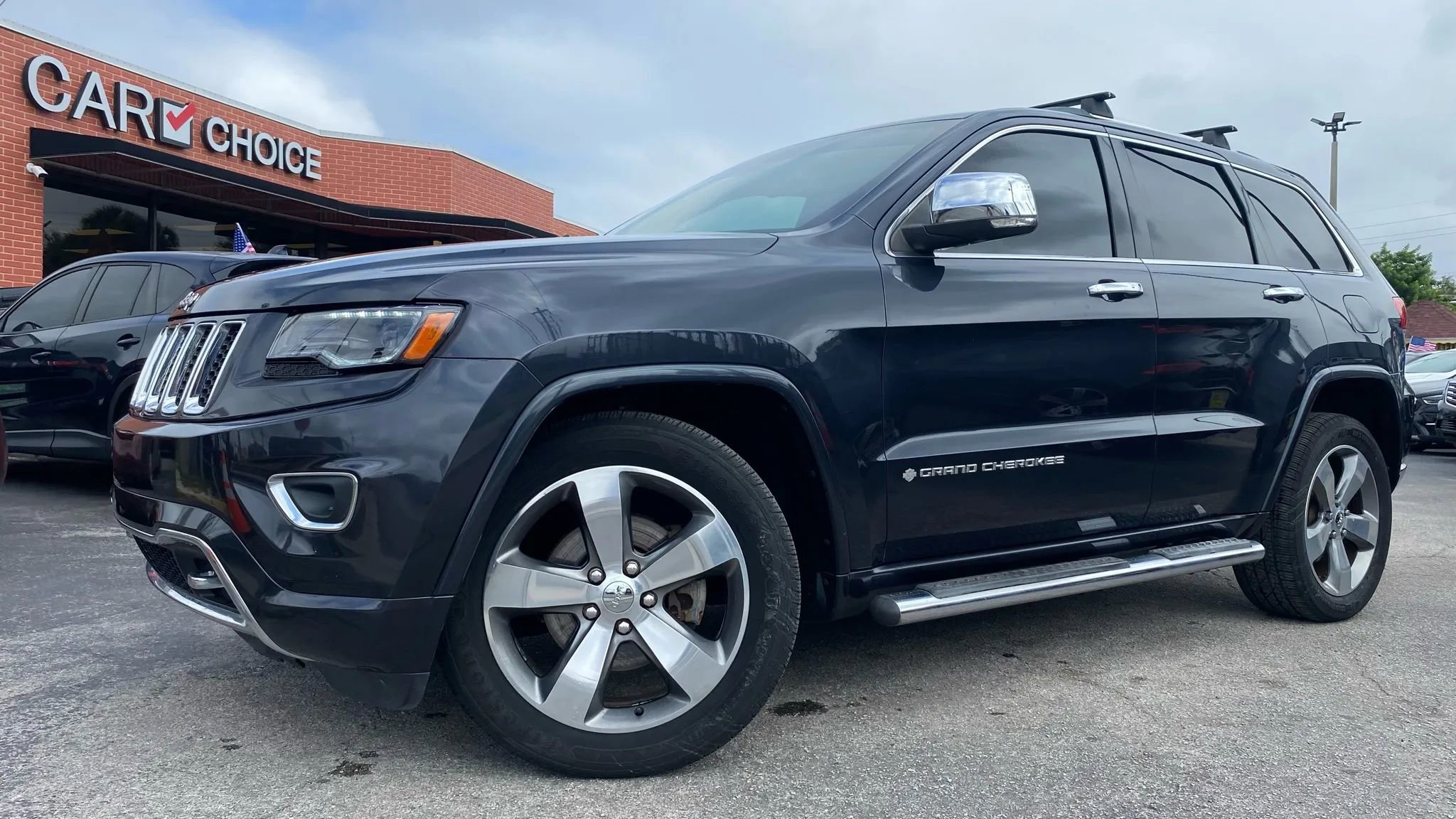Used 2014 Jeep Grand Cherokee Overland w/ Advanced Technology Group