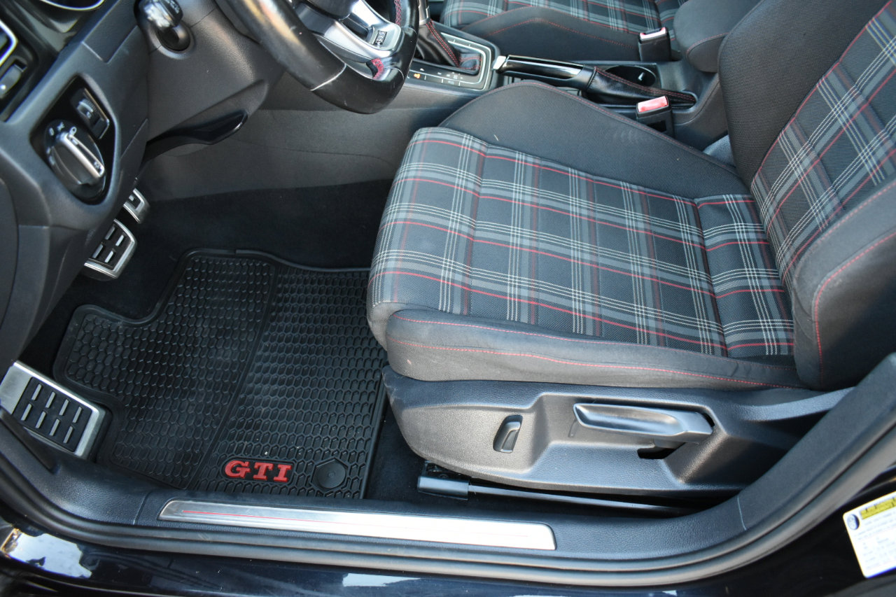 Used 2017 Volkswagen GTI S image 23