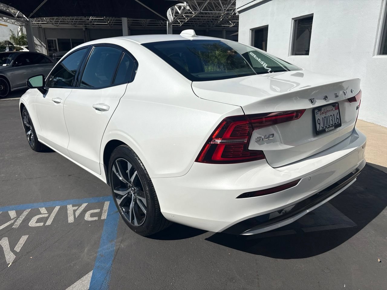 Used 2024 Volvo S60 B5 Core FWD image 5