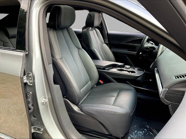 Used 2024 Cadillac Lyriq Luxury AWD/4WD image 31