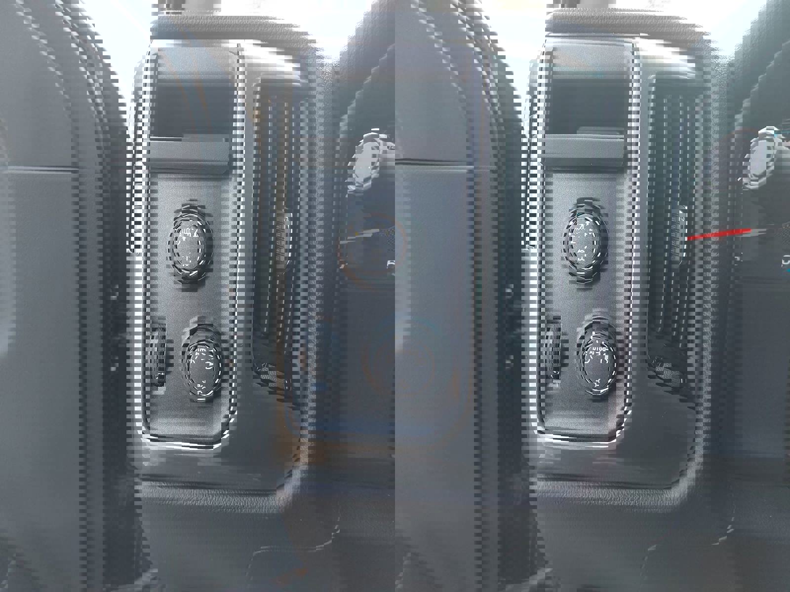 Used 2019 Chevrolet Silverado 1500 LT image 27