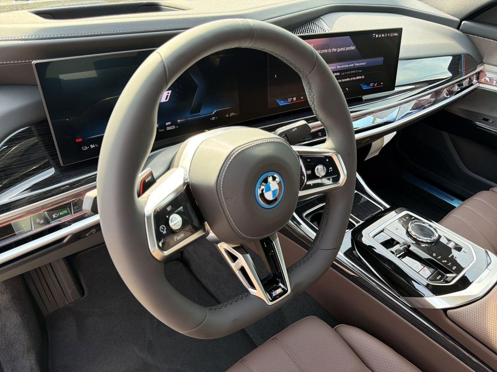 New 2026 BMW i7 xDrive60 w/ Premium Package AWD/4WD image 13