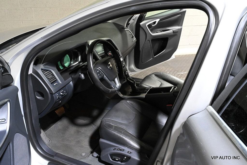 Used 2015 Volvo XC60 T6 Premier Plus image 15