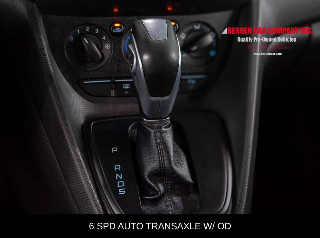 Used 2017 Ford Transit Connect XLT FWD image 20