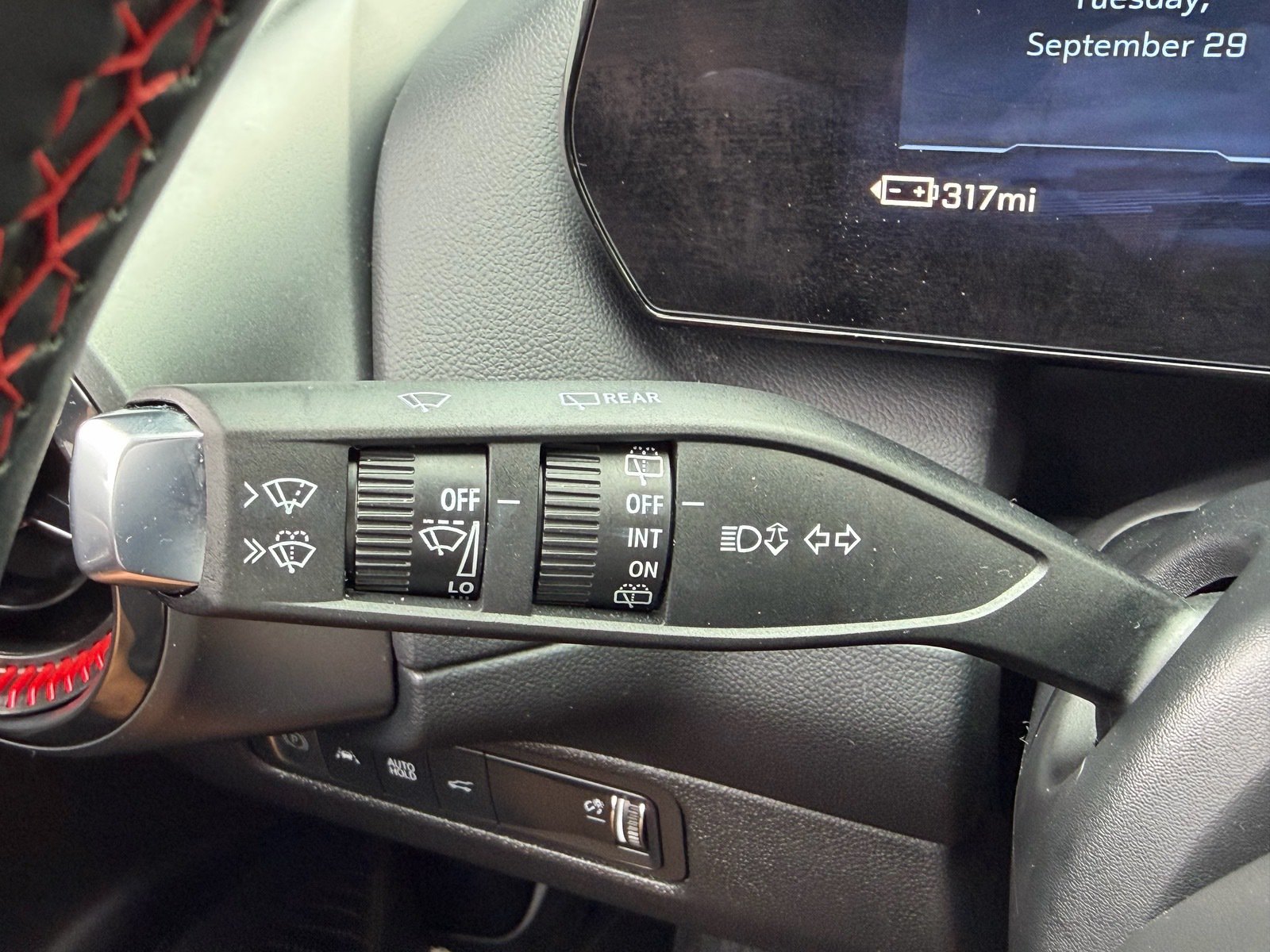 Used 2024 Chevrolet Equinox EV RS FWD image 29