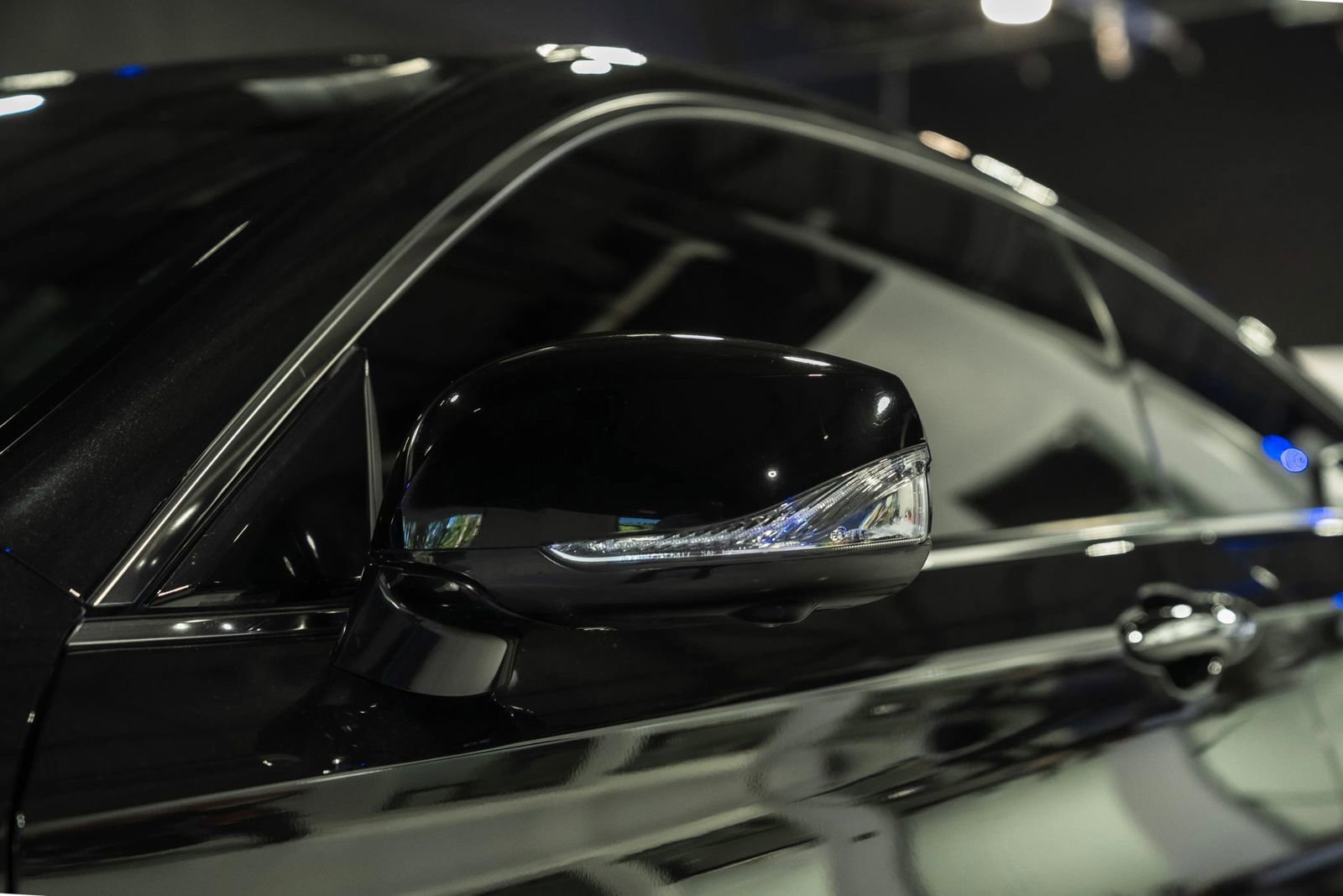 Used 2019 INFINITI Q60 Red Sport 400 w/ Proactive Package image 5