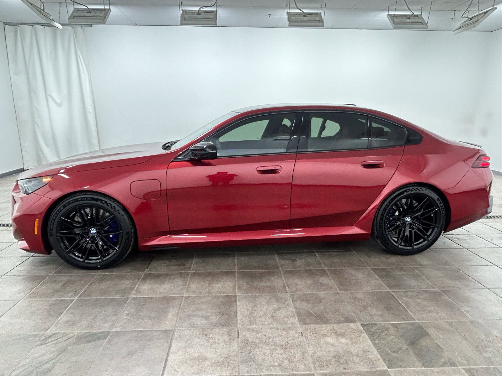 New 2026 BMW M5 w/ M Driver's Package AWD/4WD image 3