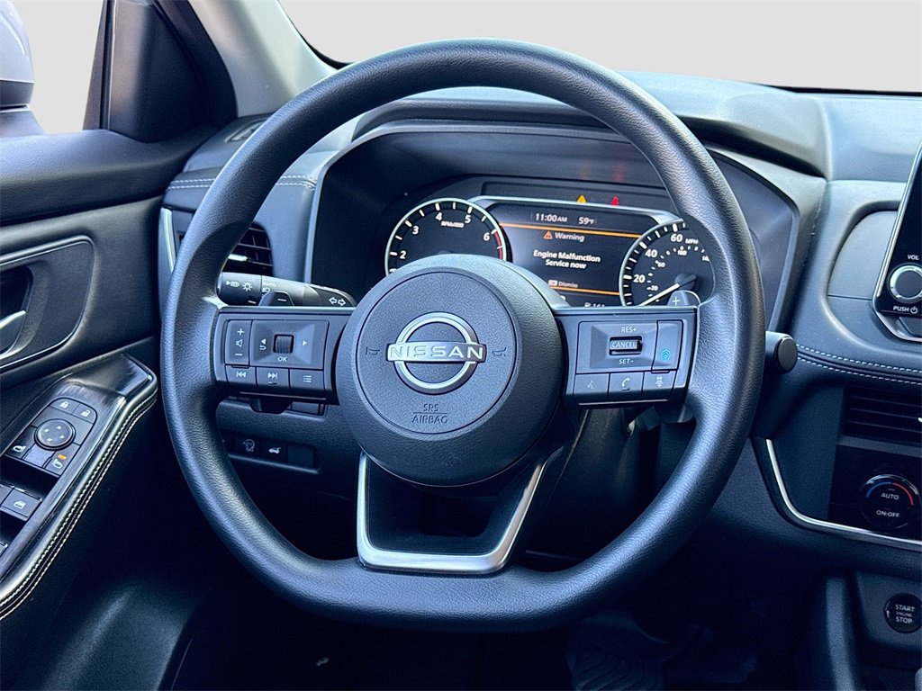 Used 2024 Nissan Rogue SV image 17