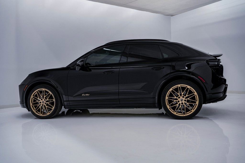 Certified 2025 Porsche Macan Turbo Electric image 2