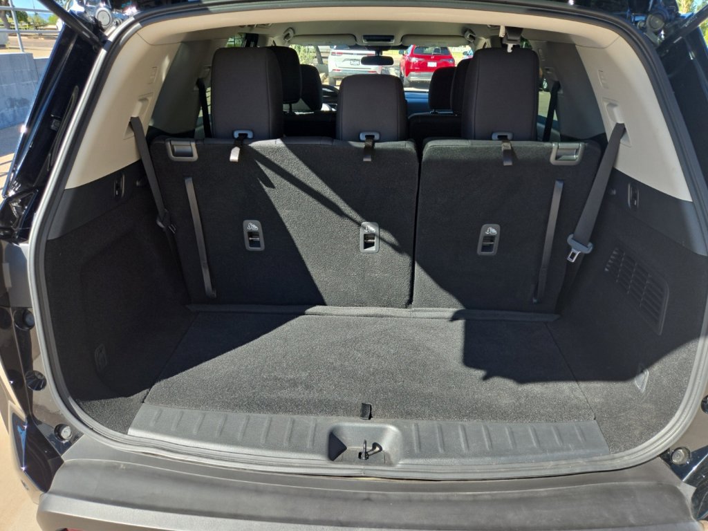 Used 2024 Nissan Pathfinder SV FWD image 40