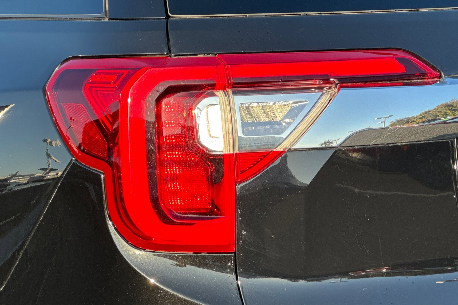 Used 2023 GMC Acadia Denali w/ Black Diamond Edition image 46