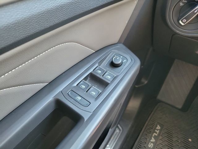 Used 2022 Volkswagen Atlas SE image 28