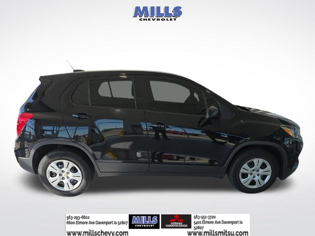 Used 2018 Chevrolet Trax LS FWD image 4