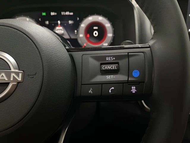Used 2023 Nissan Rogue Platinum AWD/4WD image 34