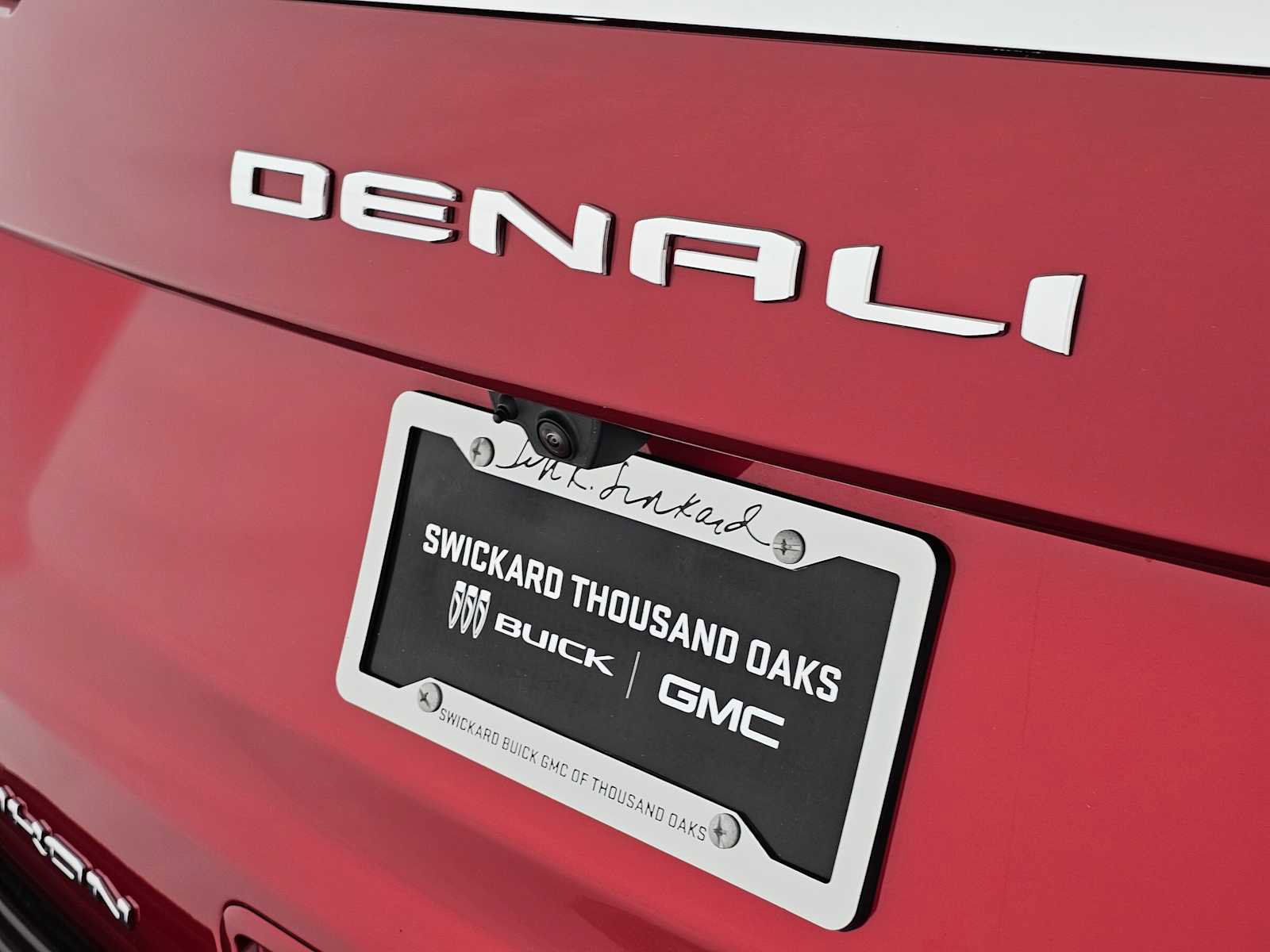 New 2025 GMC Yukon XL Denali w/ Sun & Power Step Package image 14