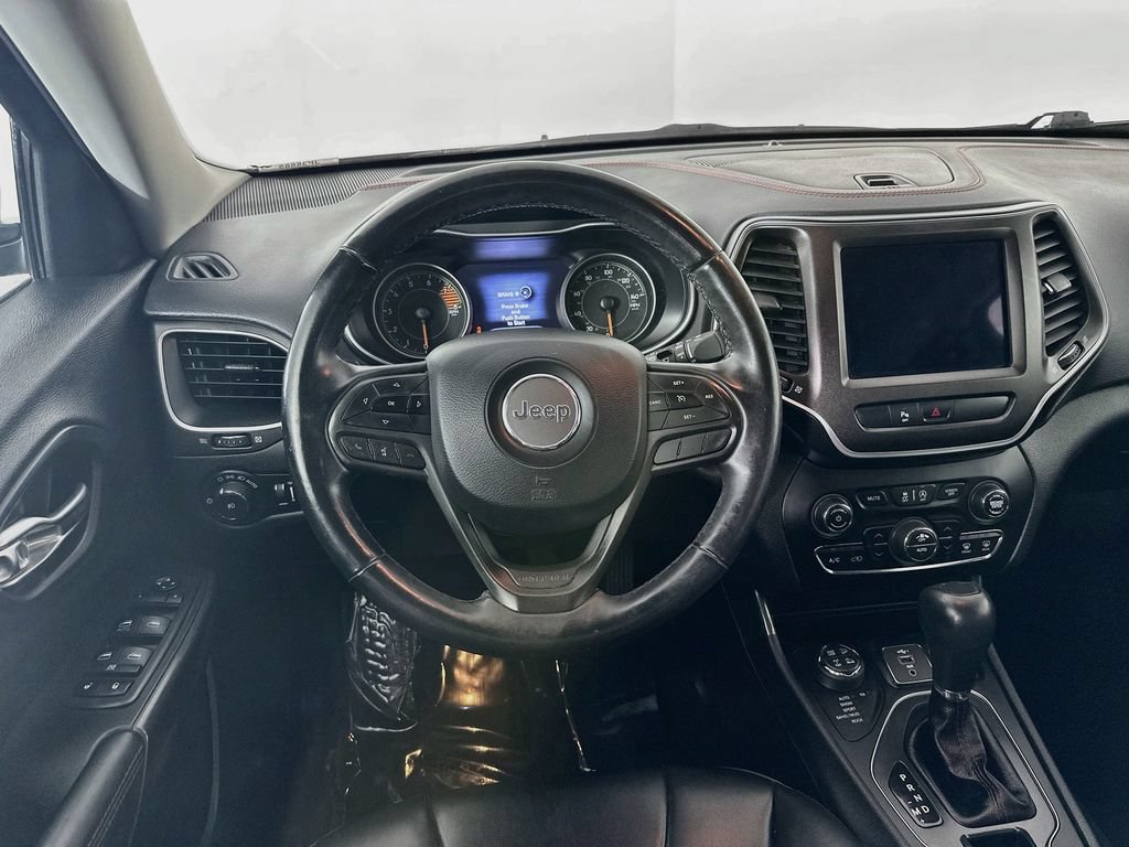 Used 2019 Jeep Cherokee Trailhawk w/ Cold Weather Group AWD/4WD image 29