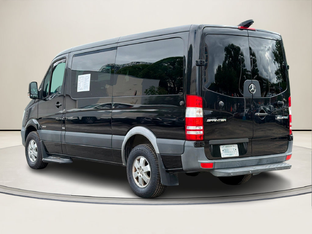 Used 2015 Mercedes-Benz Sprinter 2500 image 3