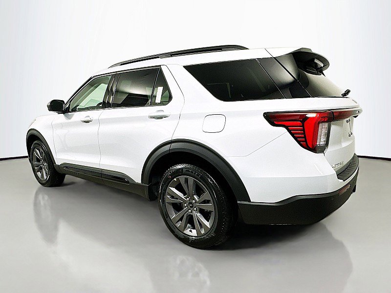 New 2026 Ford Explorer Active w/ Active Comfort Package image 5