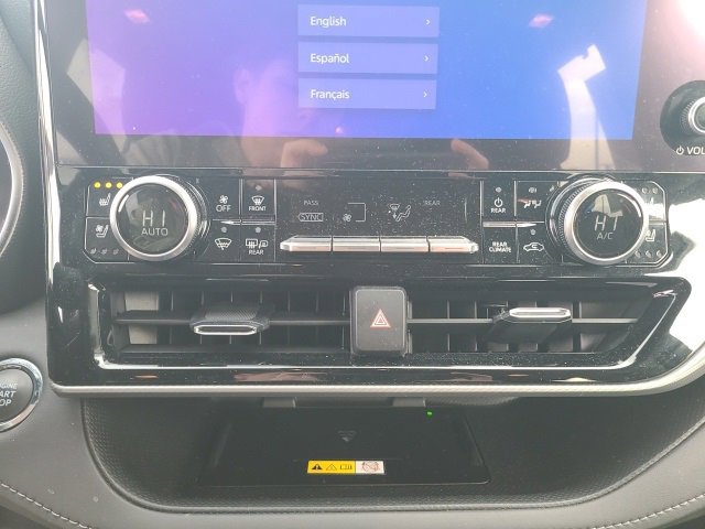 Used 2023 Toyota Highlander Platinum image 27