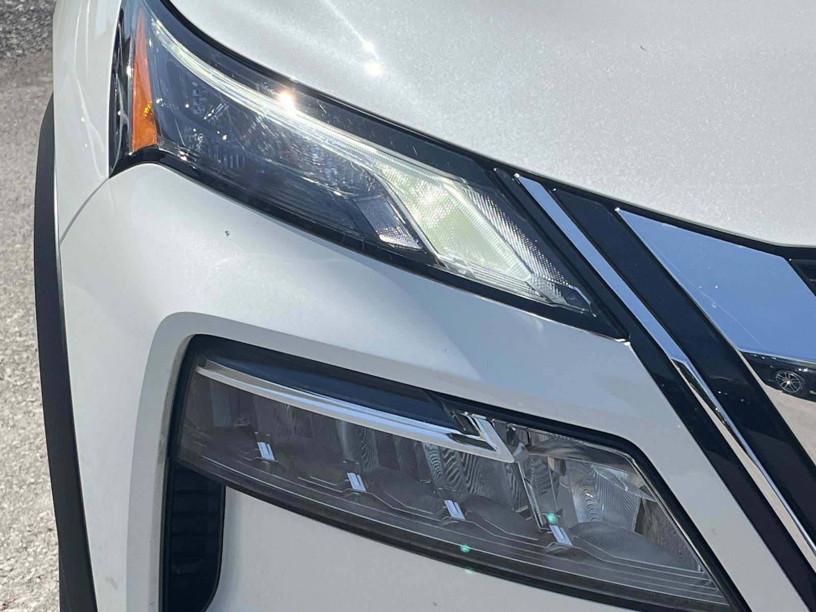Used 2023 Nissan Rogue SL AWD/4WD image 9