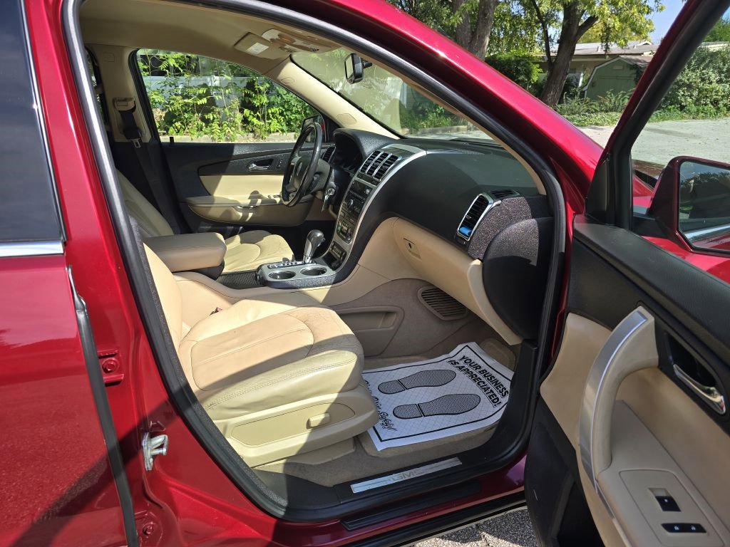Used 2011 GMC Acadia SLT image 13