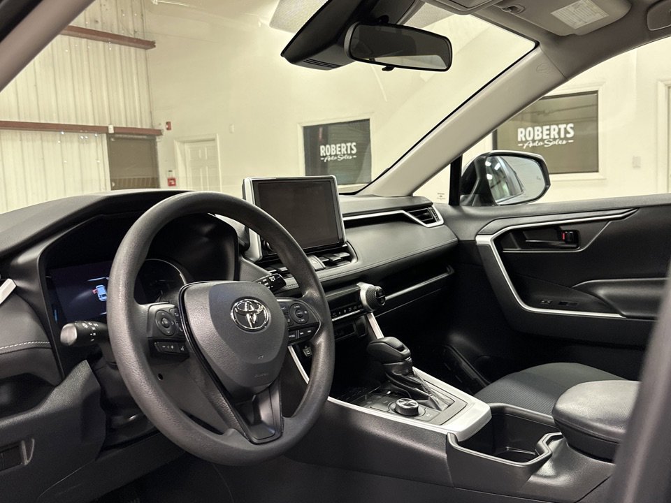 Used 2023 Toyota RAV4 LE image 6