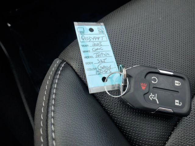 Used 2023 GMC Terrain SLT image 20