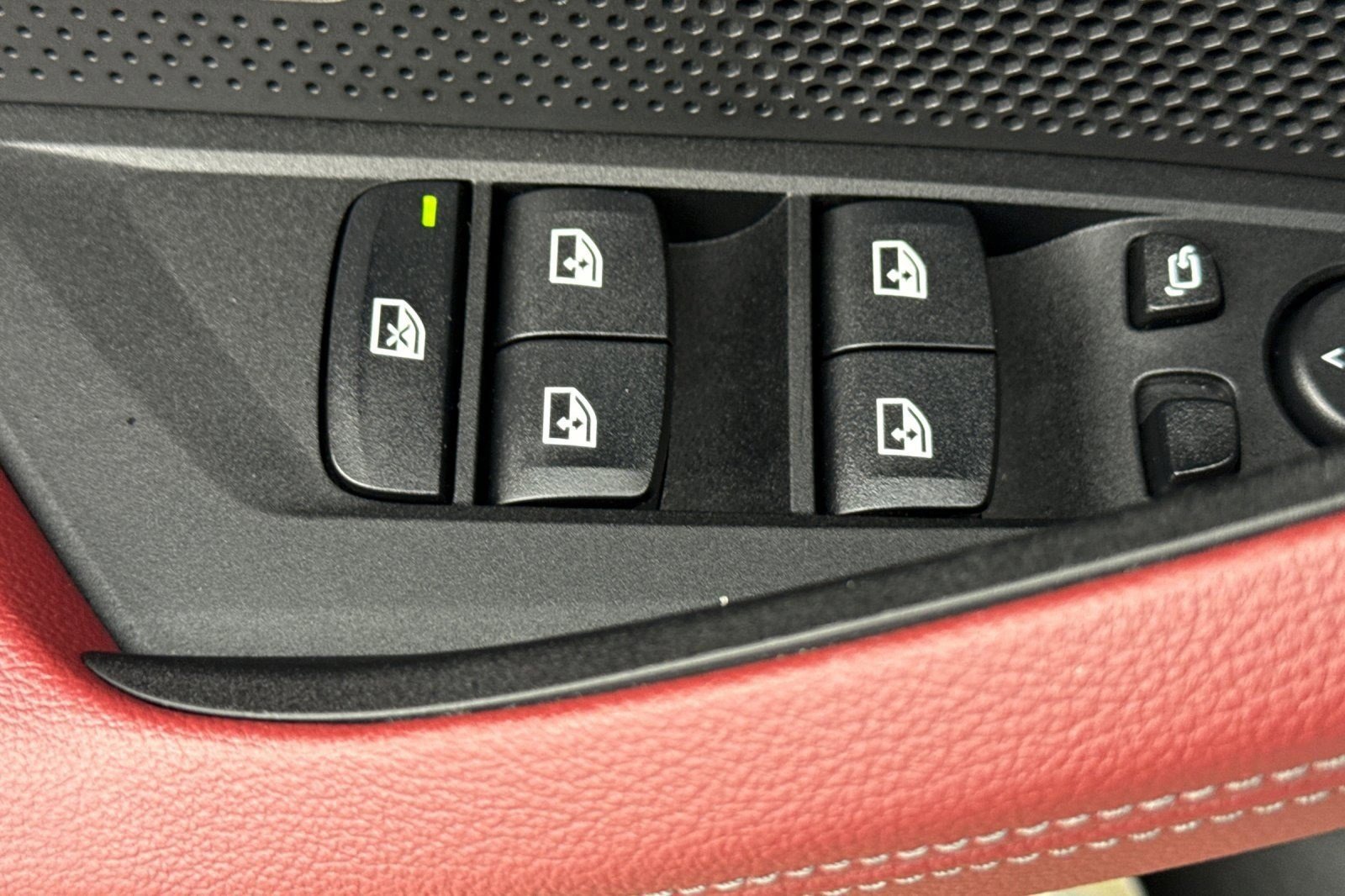 Used 2022 BMW i4 eDrive40 w/ Premium Package image 13