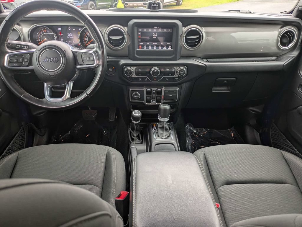 Used 2020 Jeep Wrangler Unlimited Sahara AWD/4WD image 15