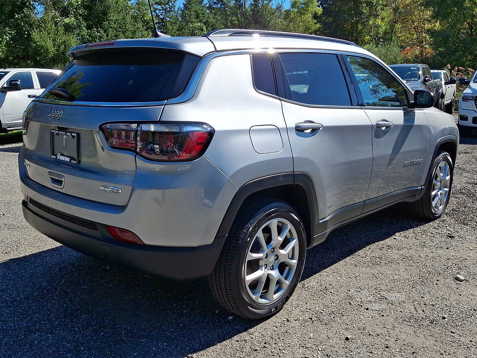 Certified 2023 Jeep Compass Latitude AWD/4WD image 6