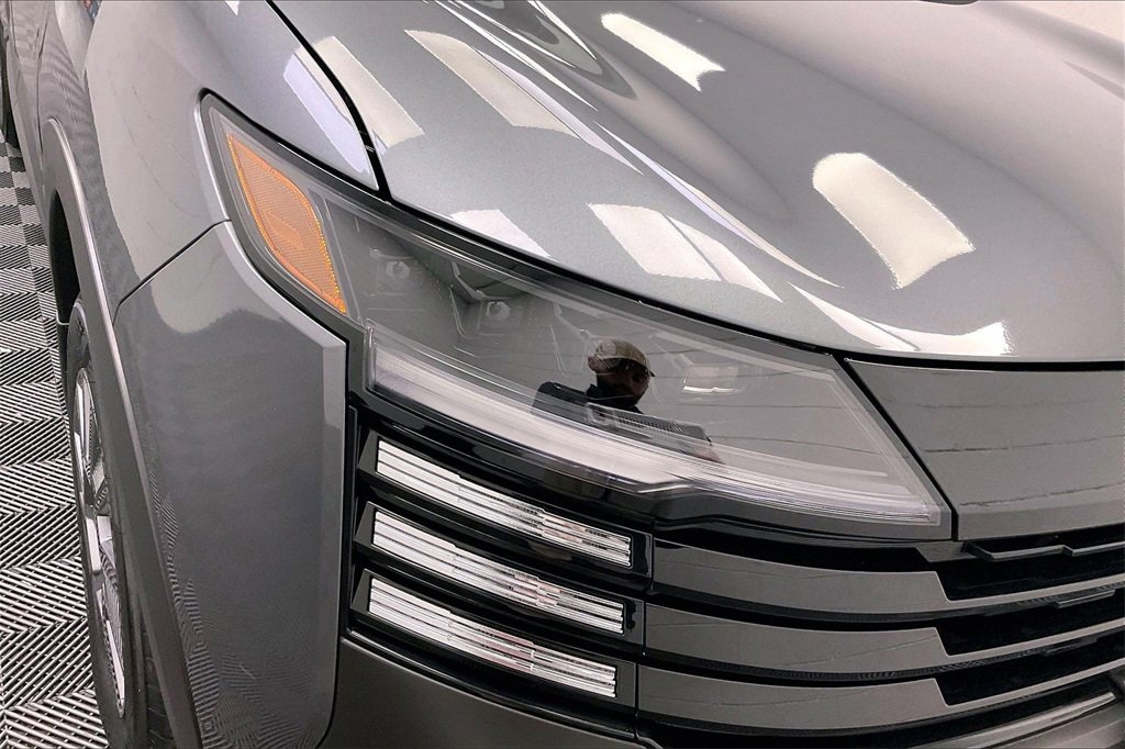 Certified 2025 Nissan Kicks S image 24