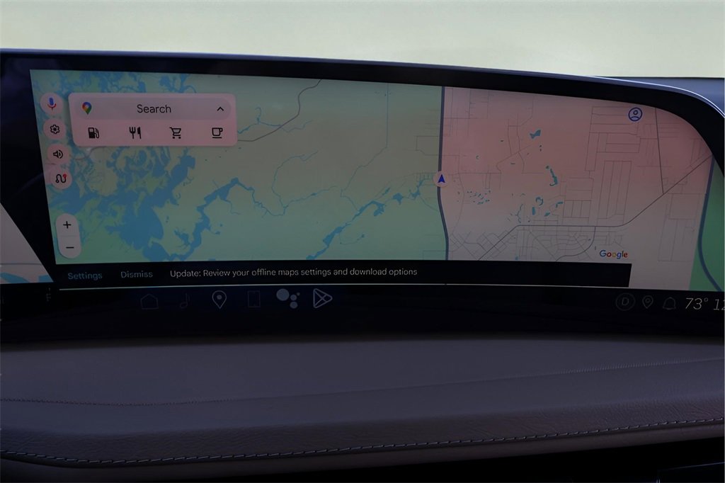 Certified 2024 Cadillac XT4 Luxury w/ Cold Weather Package image 17