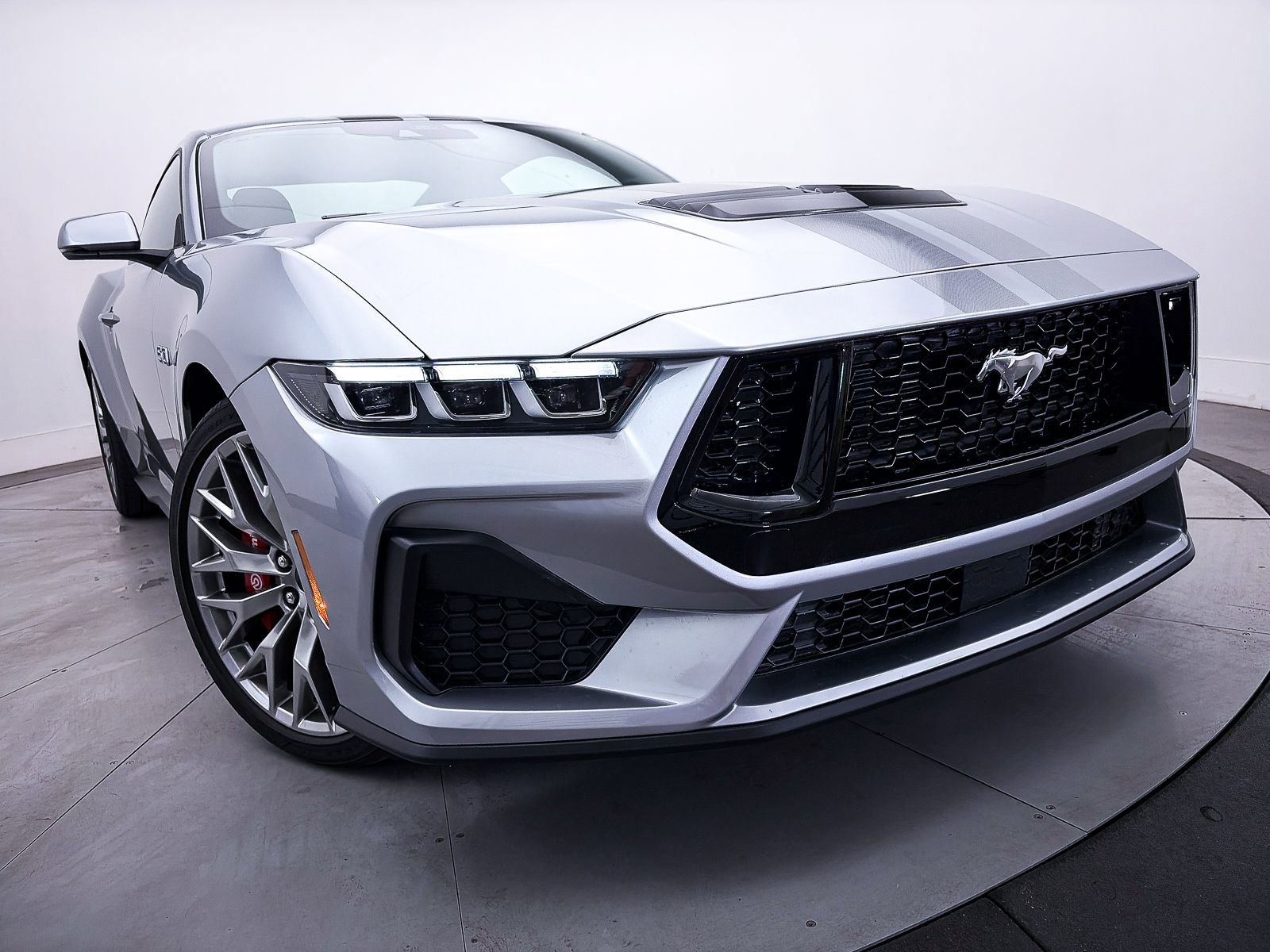 Used 2024 Ford Mustang GT Premium image 7